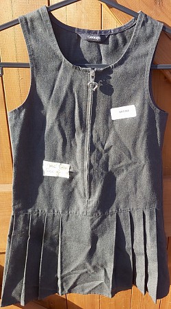 Item Name: G4-5 018 Description: Grey Dress Condition: Good Size: Aged 3-4 Price: 50p