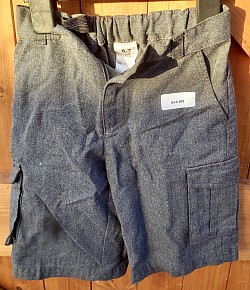 Item Name: G5-6 001 Description: Grey Shorts Condition: Good Size: Aged 6-7 Price: £1.50