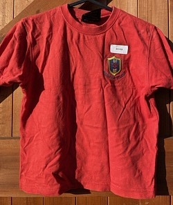 Item Name: B4-5 018 Description: Red PE T-Shirt Condition: Good Size: Aged 5-6 Price: 50p