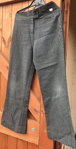 Item Name: G9-10 003 Description: Grey Trousers Condition: Good Size: Aged 9-10 Price: 50p