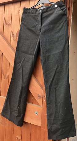 Item Name: G9-10 004 Description: Grey Trousers Condition: Good Size:Aged 9-10 Price: £1.50