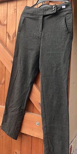 Item Name: G9-10 014 Description: Grey Trousers Condition: Good Size: Aged 9-10 Price: 50p